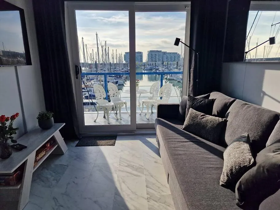 Sea Breeze In Brighton Marina With Free Parking Villa 0*,  United Kingdom