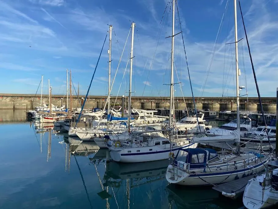 Sea Breeze In Brighton Marina With Free Parking Villa United Kingdom