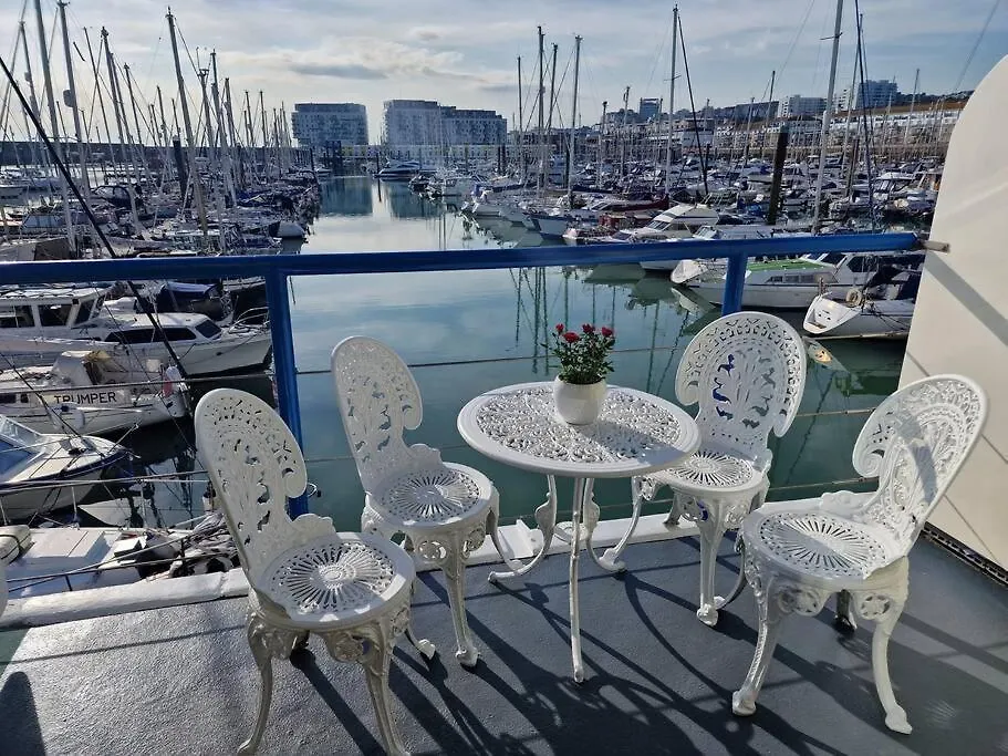 Holiday home Sea Breeze In Brighton Marina With Free Parking Villa