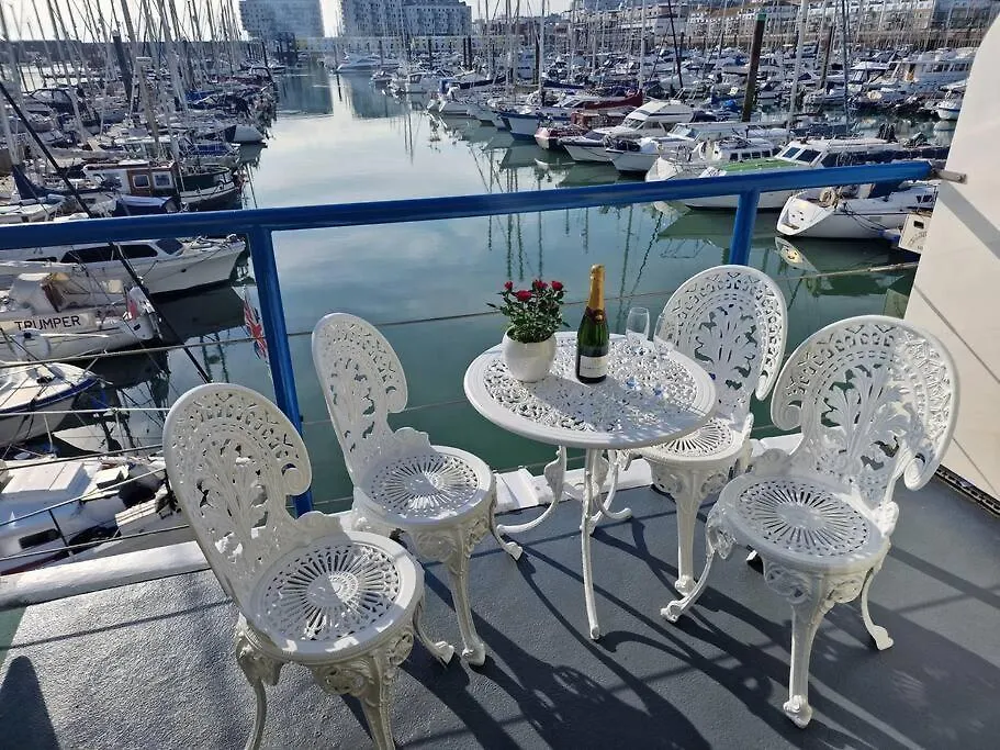 Vakantiehuis Sea Breeze In Brighton Marina With Free Parking Villa Verenigd Koninkrijk